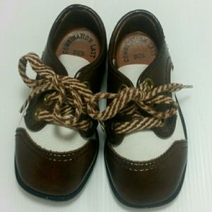 NWOT retro toddler saddle shoes (#452)